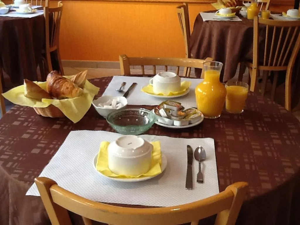 Coq Hotel Paris Fransa