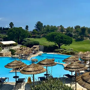 Appartement Hameau Des Amandiers-vue & Golf Frankrijk
