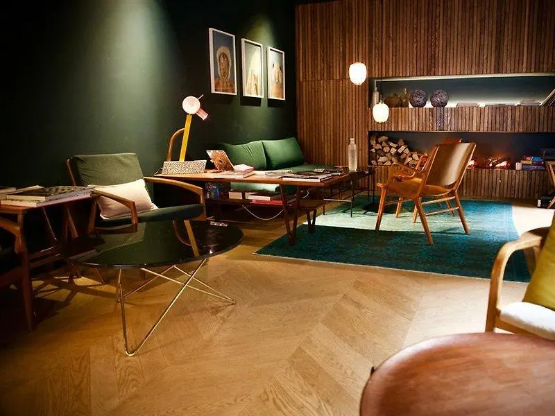 COQ Hotel Parijs