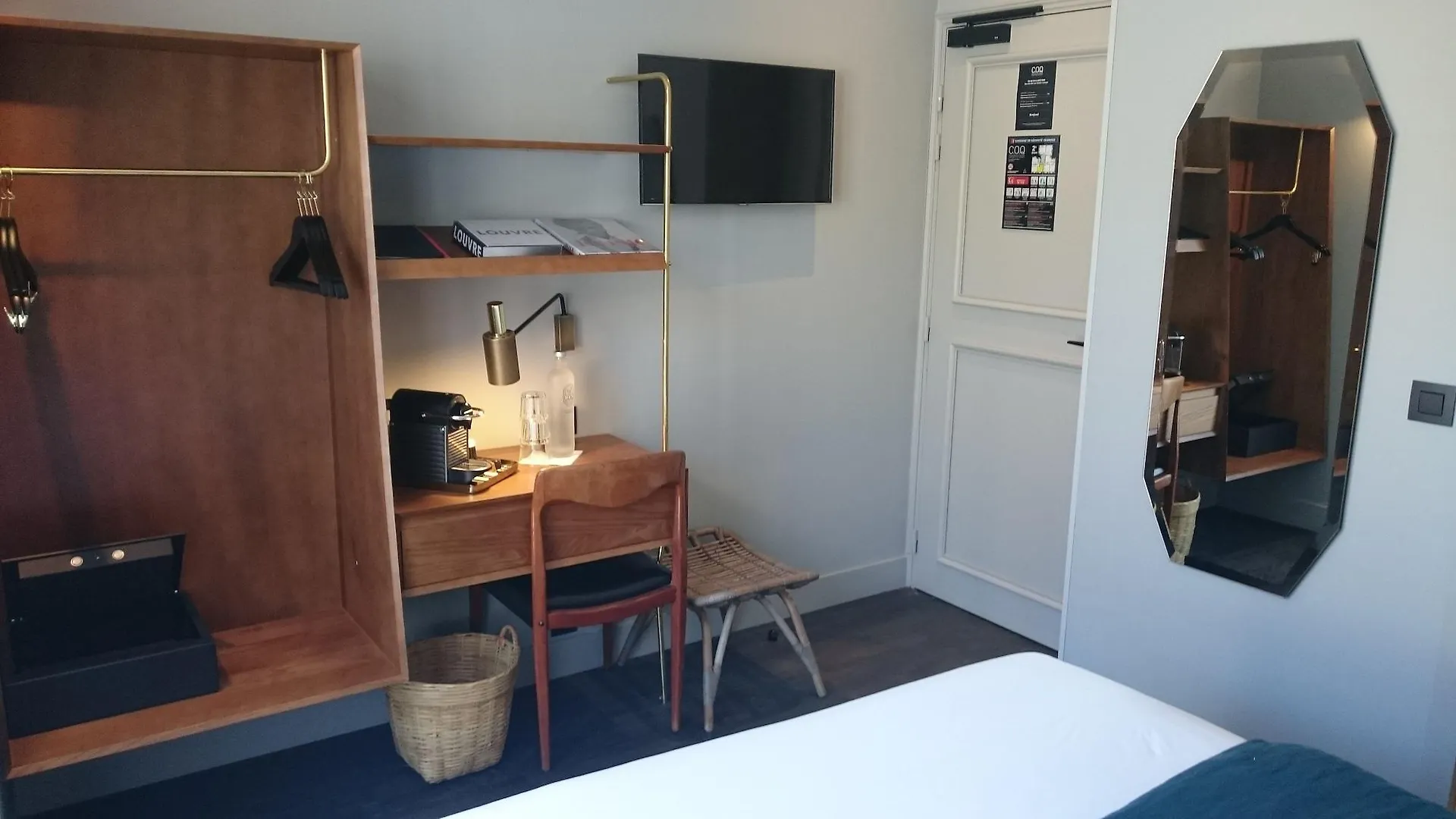 Coq Hotel פריז 4*,  צרפת