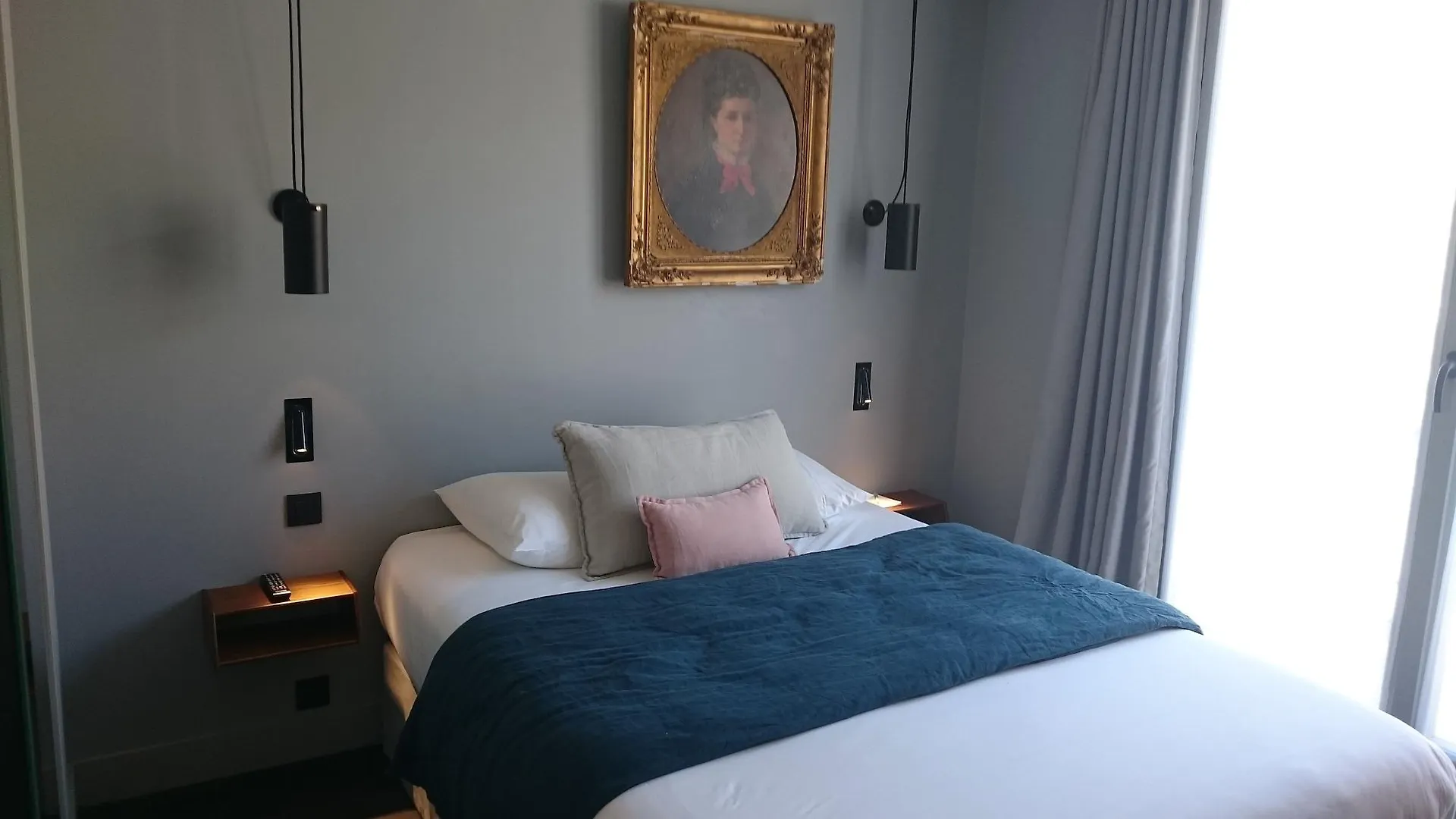 Coq Hotel פריז 4*,