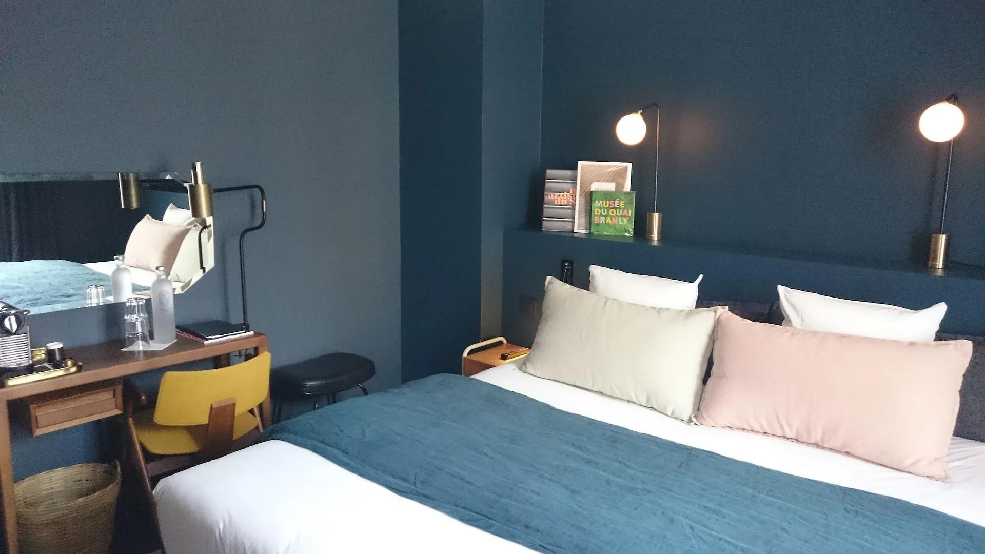 Coq Hotel פריז 4*,  צרפת