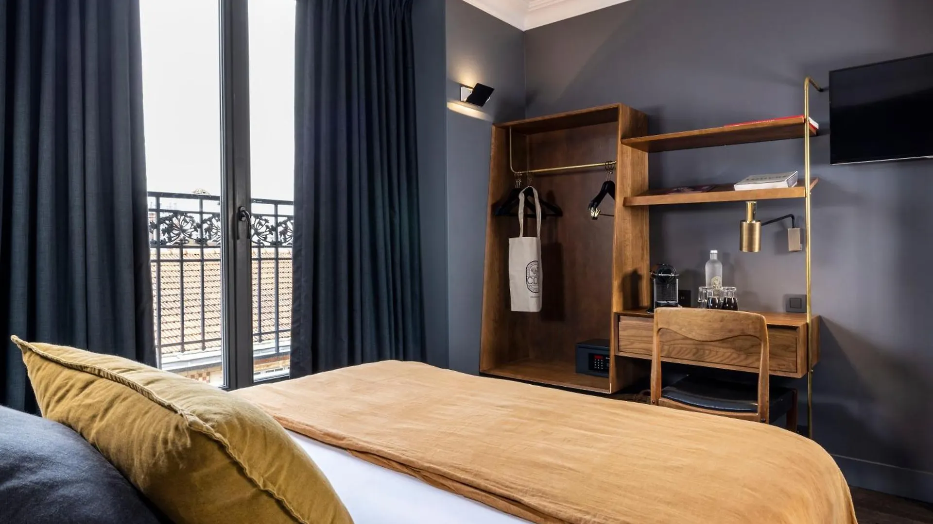 ****  Coq Hotel Париж Франция